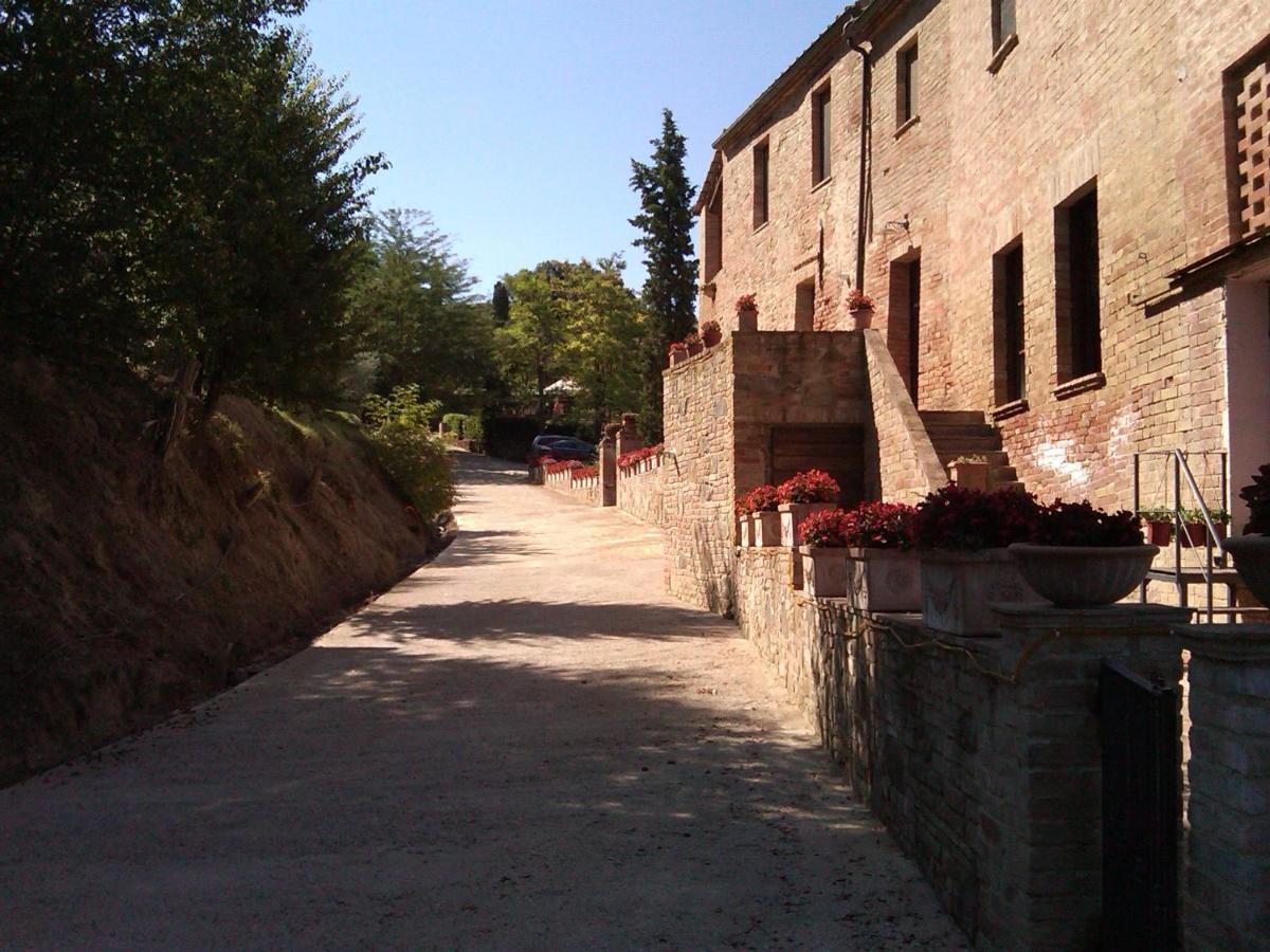 מונטלצ'ינו Agriturismo S. Eurosia מראה חיצוני תמונה