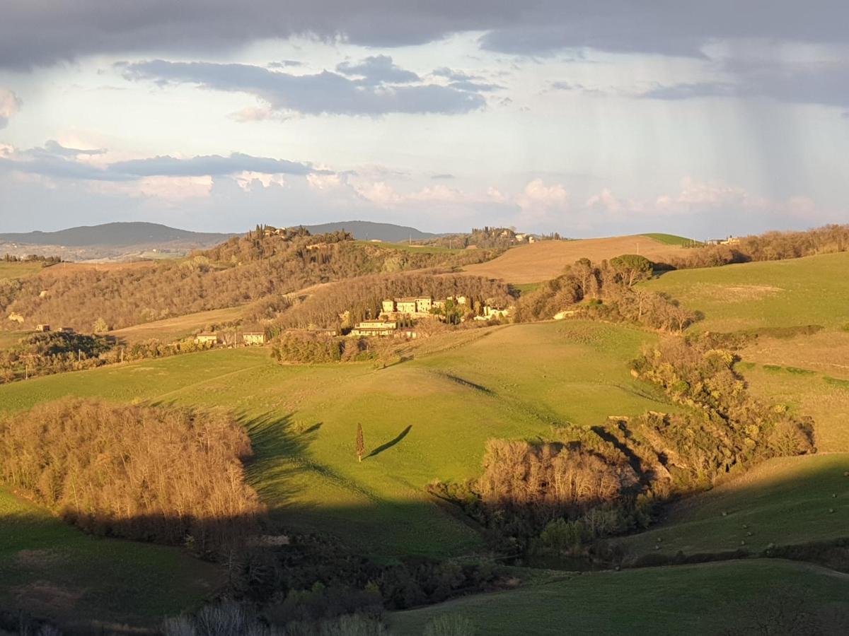 מונטלצ'ינו Agriturismo S. Eurosia מראה חיצוני תמונה