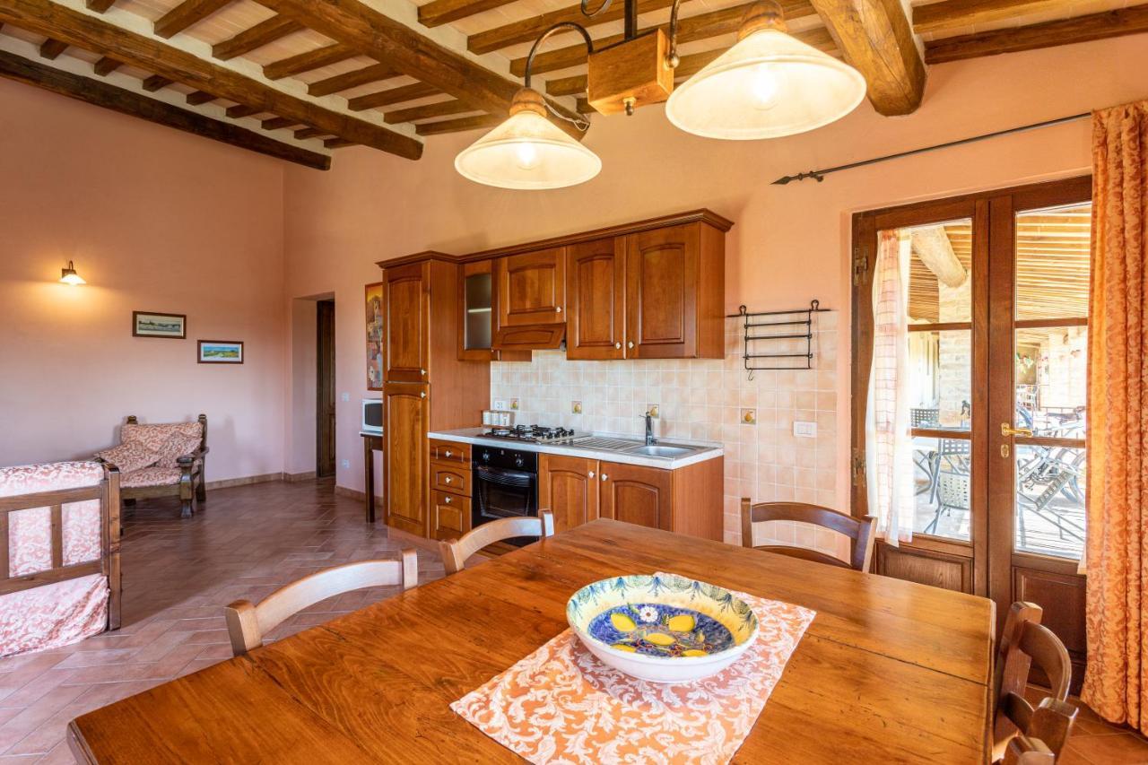 מונטלצ'ינו Agriturismo S. Eurosia מראה חיצוני תמונה