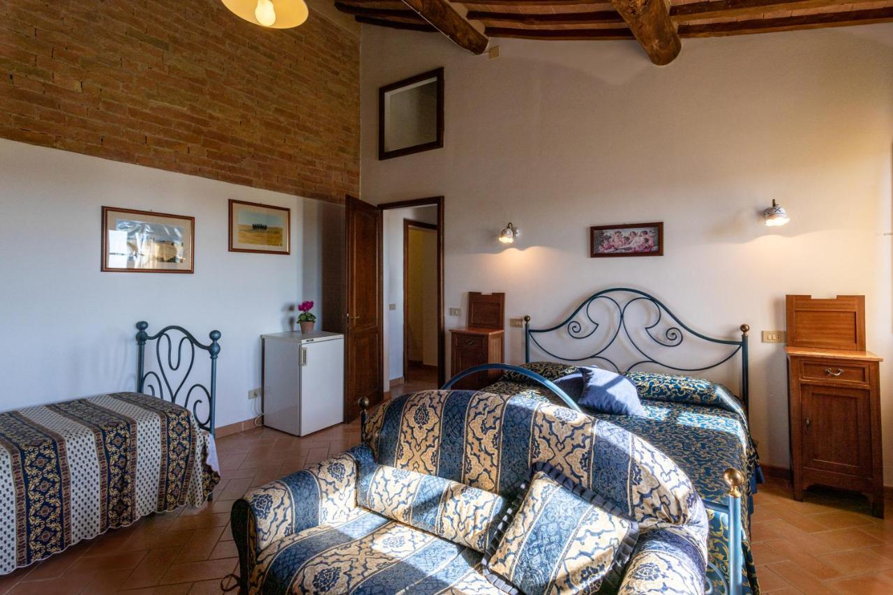 מונטלצ'ינו Agriturismo S. Eurosia מראה חיצוני תמונה