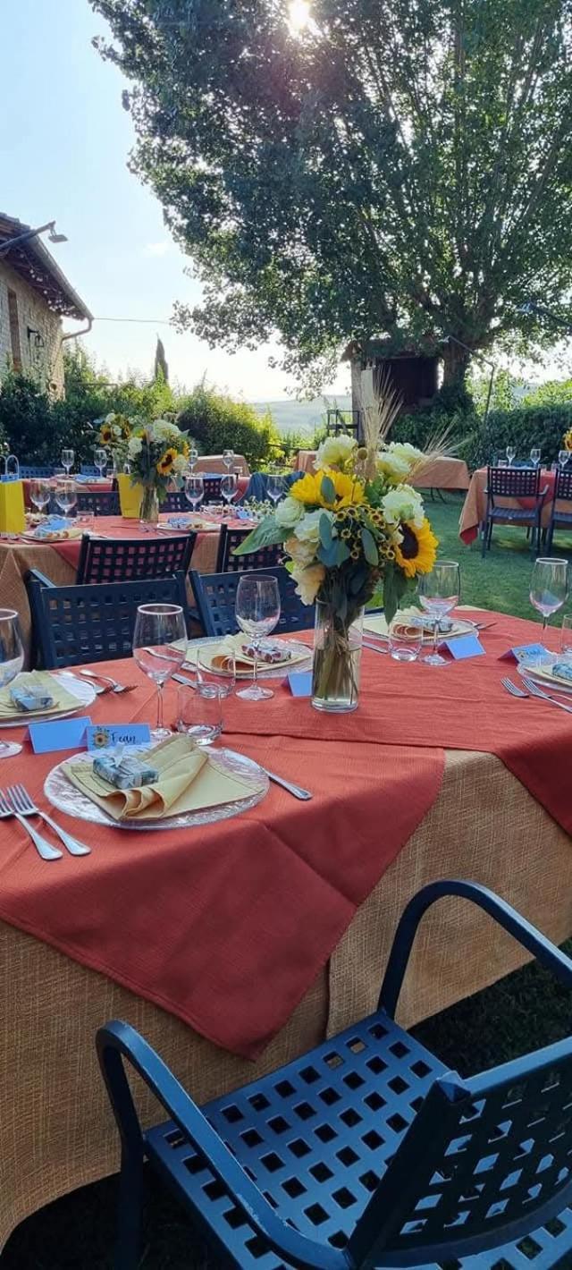 מונטלצ'ינו Agriturismo S. Eurosia מראה חיצוני תמונה